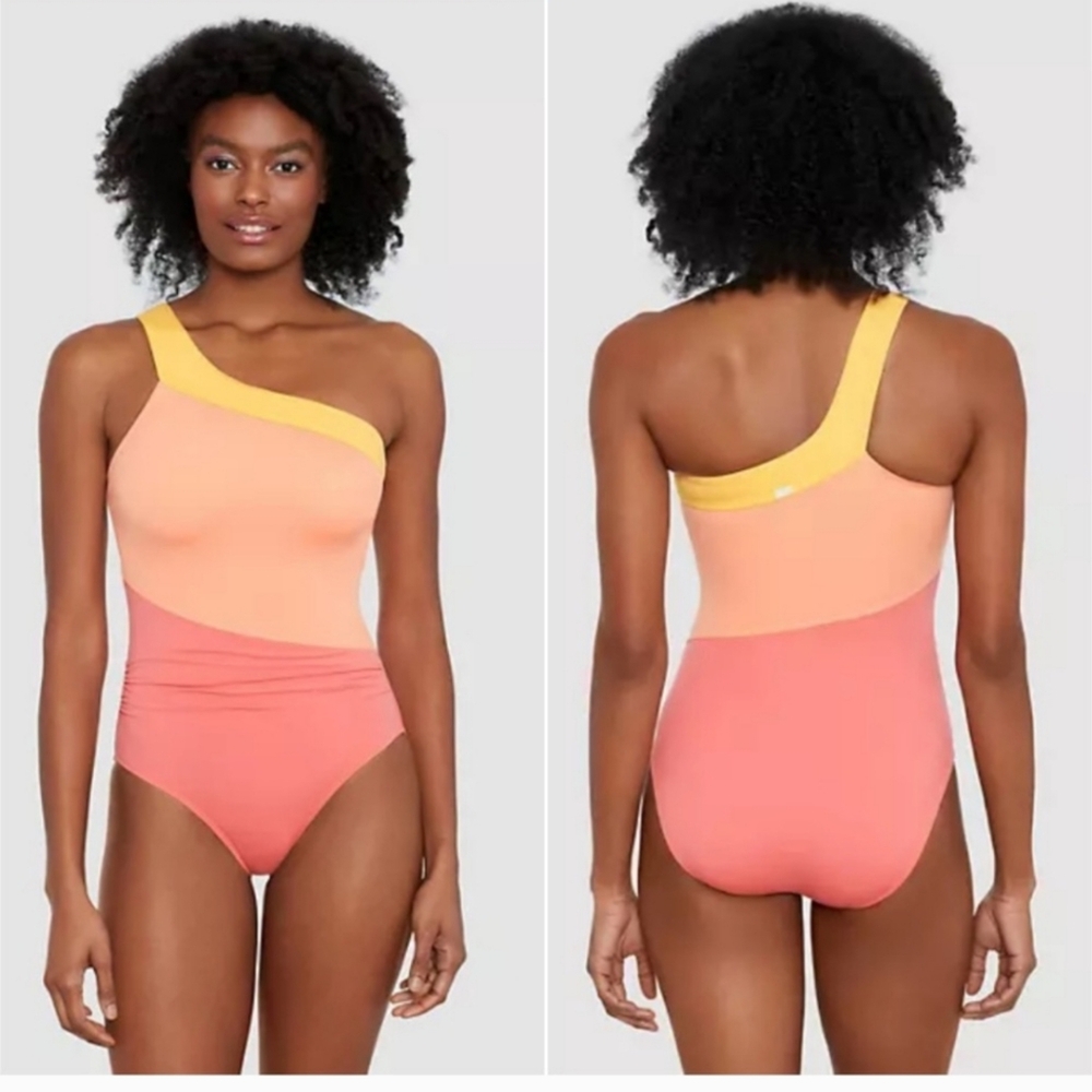 NWT Freely one shoulder swimsuit. .